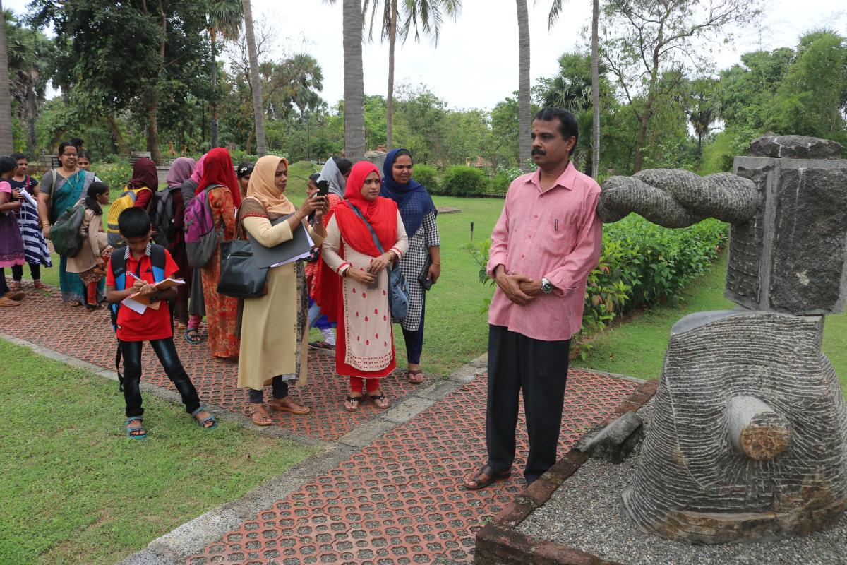 Visitors Gallery Image 6